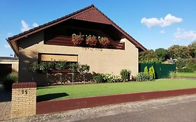 Ferienwohnung / Monteurswohnung In Ruhiger Waldlage